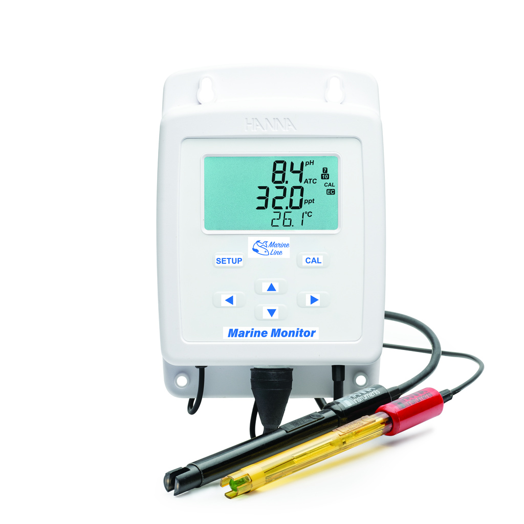 HI981520-02 Procesný kontroler pH, EC a teploty morskej vody